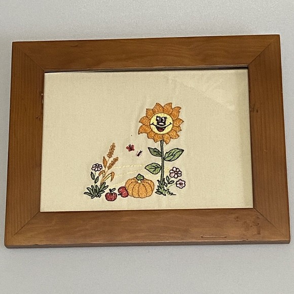 Boho MCM Vintage Style Embroidered Framed Picture Garden Theme 9"X7" PREOWNED - Picture 1 of 2
